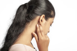 Inflammation de l’os derrière l’oreille (mastoïdite aiguë)